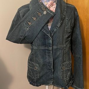 Fabulous Plus Size Jean jacket 14/16w